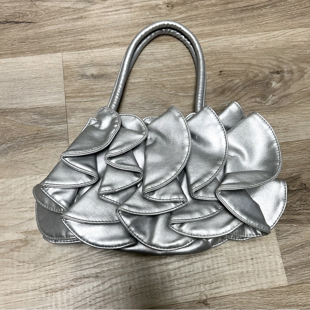 Sondra Roberts Metallic Silver Ruffle Bag - Picture 2 of 6